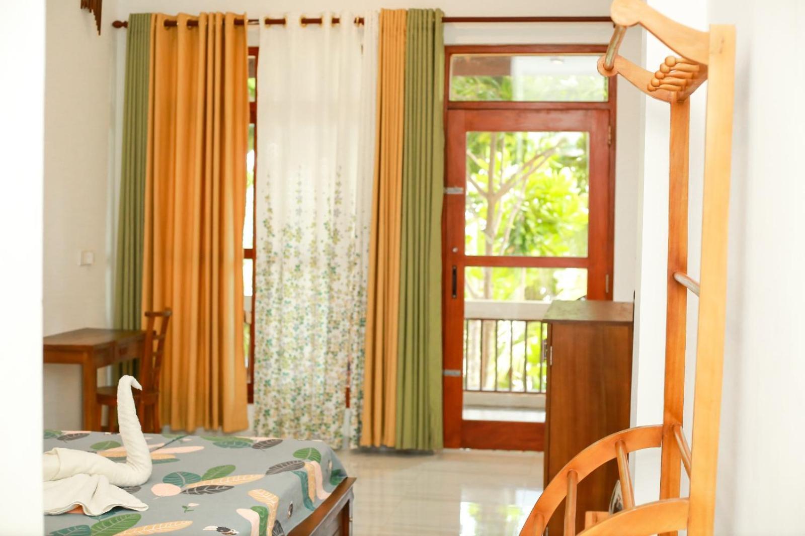 Relax Beach Resort Weligama Exterior photo